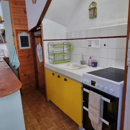 Nyaraló A Little Traditional French House